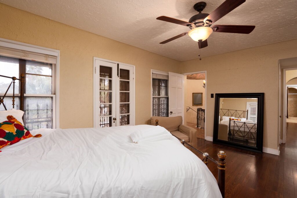 Mulberry Oasis! Spanish Gem, 5B Pool Villa, Mins to River Walk