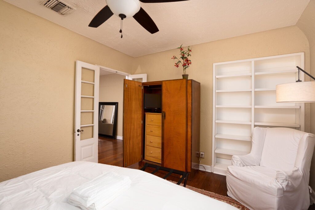 Mulberry Oasis! Spanish Gem, 5B Pool Villa, Mins to River Walk