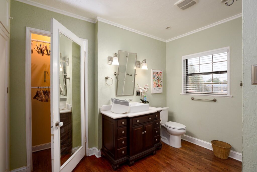 Mulberry Oasis! Spanish Gem, 5B Pool Villa, Mins to River Walk