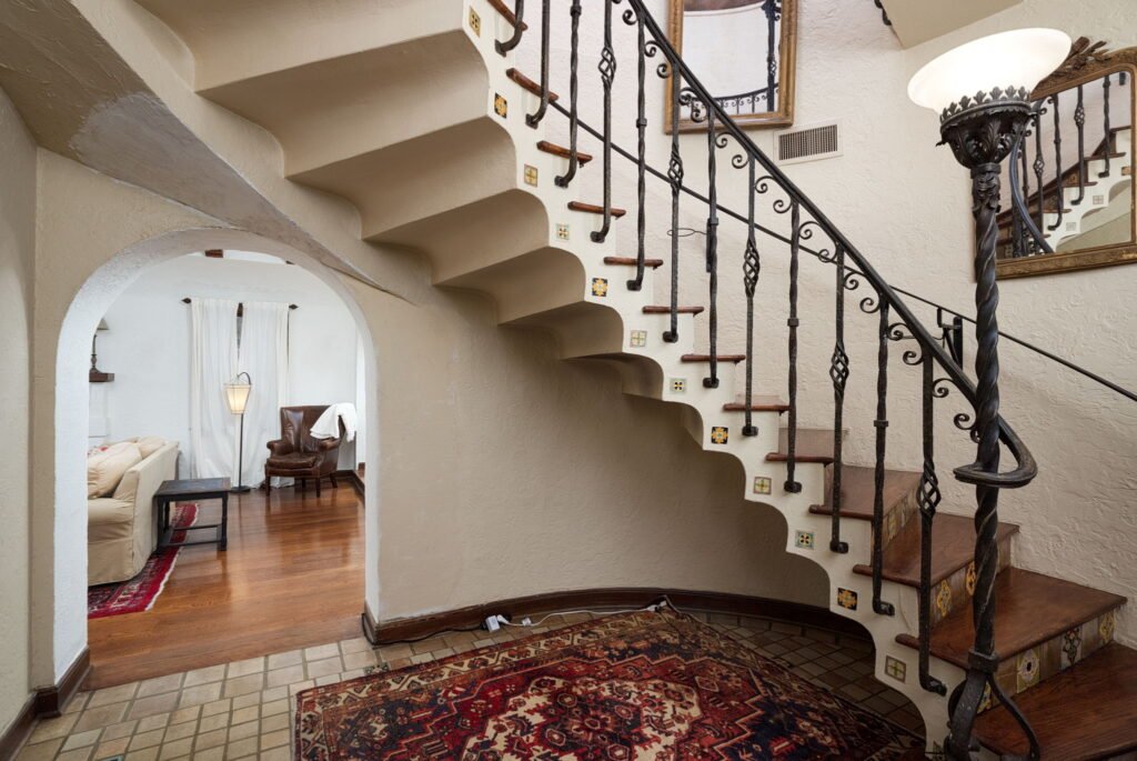 Mulberry Oasis! Spanish Gem, 5B Pool Villa, Mins to River Walk