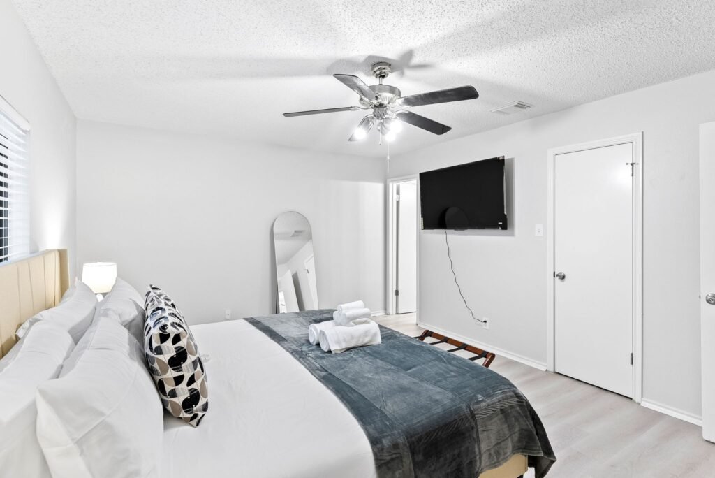 Villa @ April! 3B Pool Villa, Mins to SeaWorld