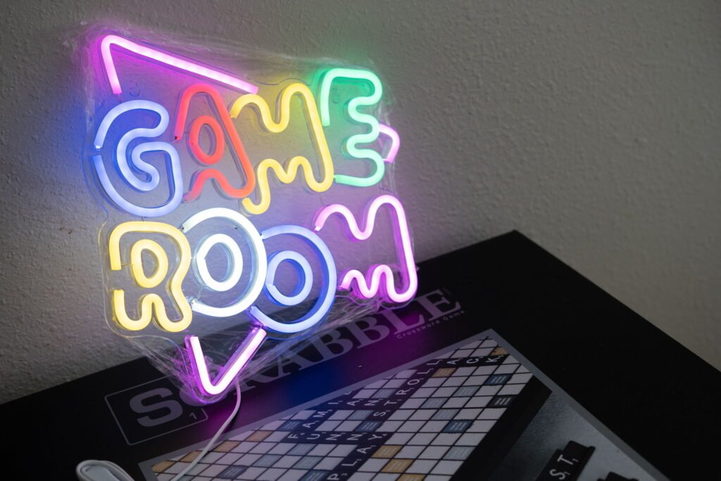 Mulberry Oasis! Spanish Gem, 5B Pool Villa, Mins to River Walk