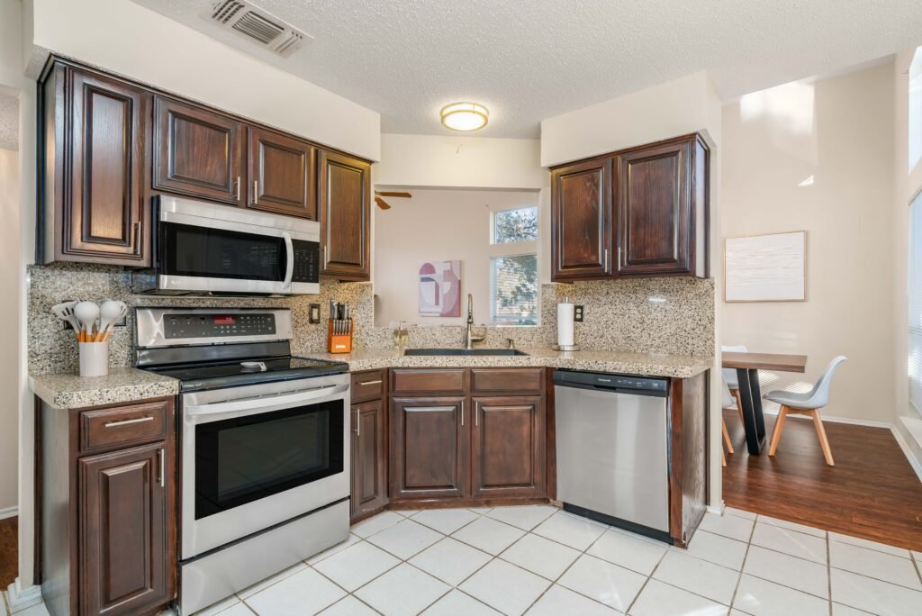 Oaks Resort! 3B Pool Villa, Mini Golf, Yard Games