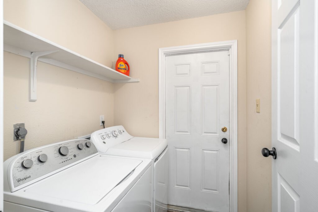 Oaks Resort! 3B Pool Villa, Mini Golf, Yard Games