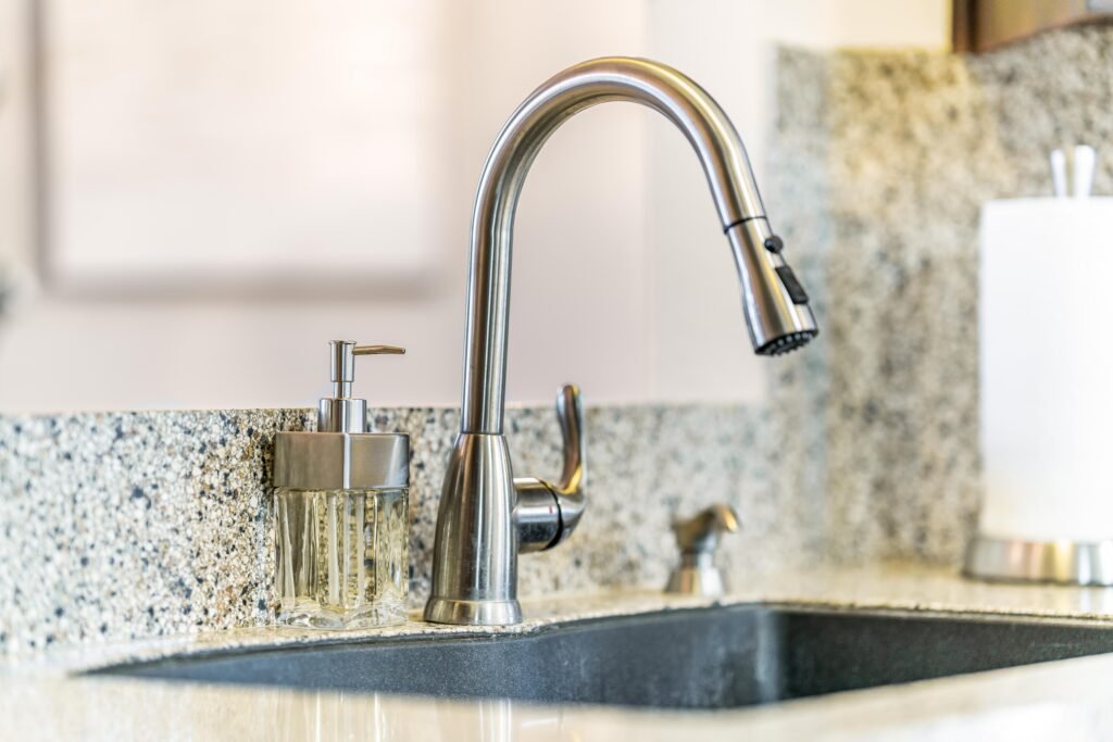 Oaks Resort! 3B Pool Villa, Mini Golf, Yard Games