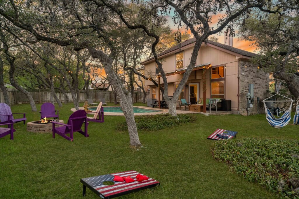 Oaks Resort! 3B Pool Villa, Mini Golf, Yard Games