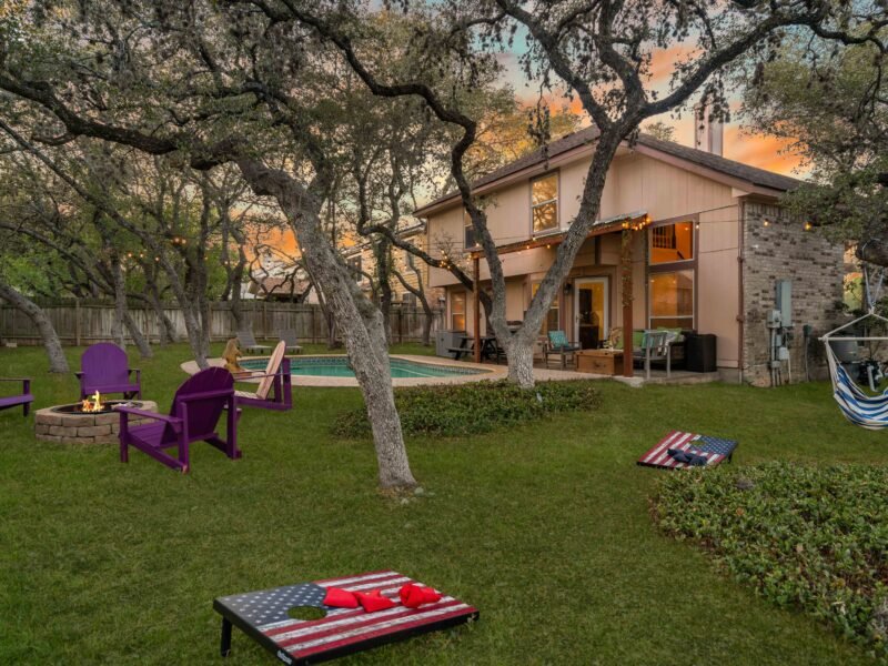 Oaks Resort! 3B Pool Villa, Mini Golf, Yard Games