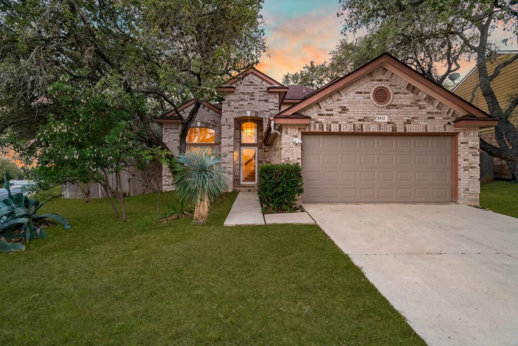 Oaks Resort! 3B Pool Villa, Mini Golf, Yard Games